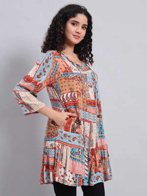round_neck_lace_at_yoke,_doori_at_neck,3/4_sleeves_bottom_tier_printed_tunic