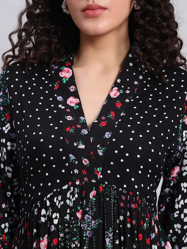 v_neck,_standing_collor,_3/4_sleeves_,pockets_full_length_midi__mix_n_match_printed_dress