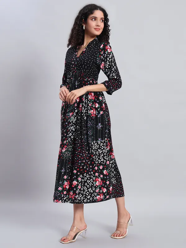 v_neck,_standing_collor,_3/4_sleeves_,pockets_full_length_midi__mix_n_match_printed_dress
