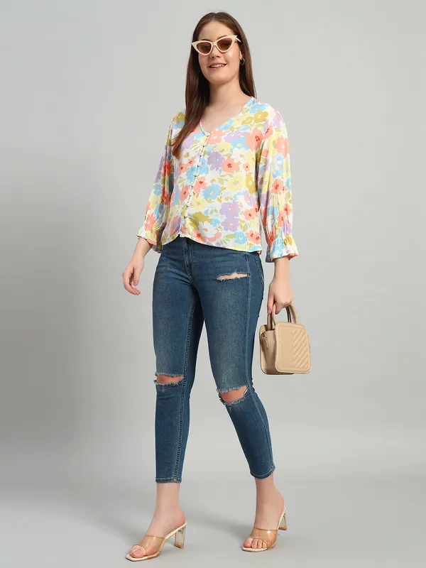 V_Neck_Front_Open_Button,_3/4_Sleeves_Flower_Printed_Top