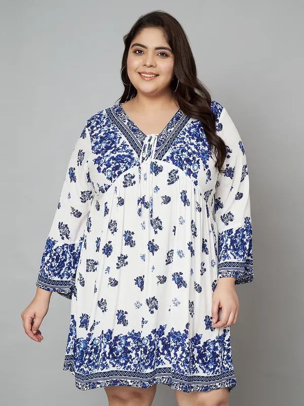 PLUS_SIZE_V_NECK_FLOWER_DORI_AT_NECK,_FULL_SLEEVE_PRINTED_TOP