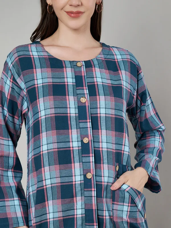 round_neck_front_pocket_with_wooden_buttons_full_sleeves_asymmetric_bottom_woven_check_top
