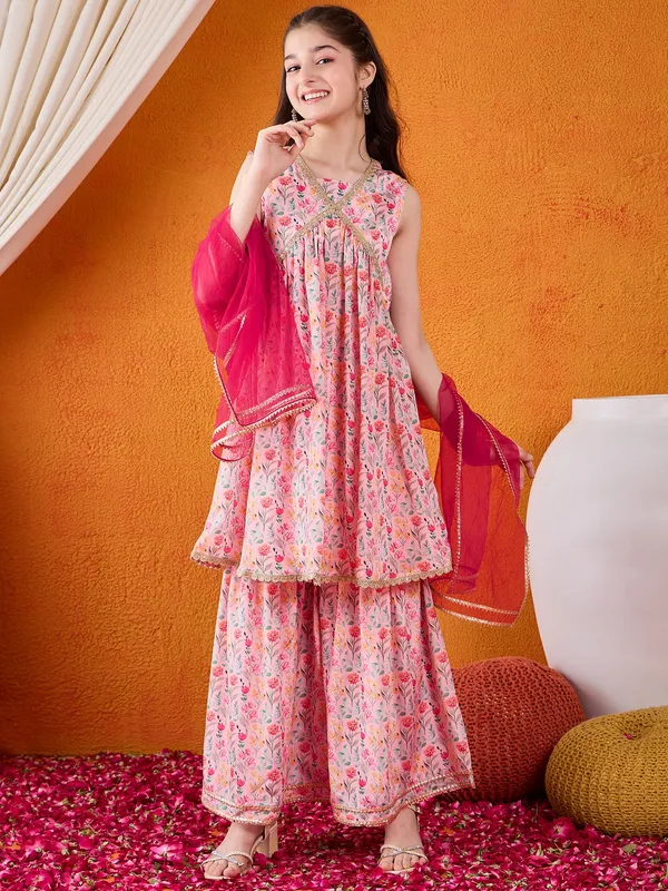 Cherry_&_Jerry_Peach_Chinon_Silk_Kurta_Set_With_Dupatta