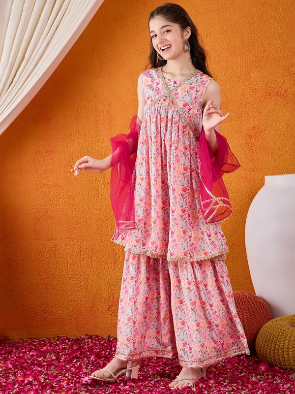 Cherry_&_Jerry_Peach_Chinon_Silk_Kurta_Set_With_Dupatta