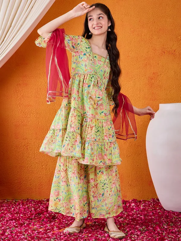 Cherry_&_Jerry_Green_Chinon_Silk_Kurta_Set_With_Dupatta