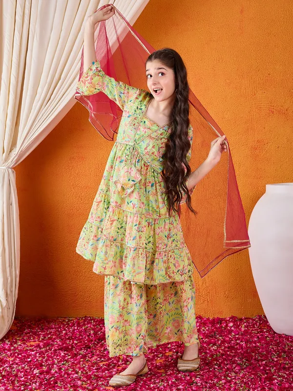 Cherry_&_Jerry_Green_Chinon_Silk_Kurta_Set_With_Dupatta