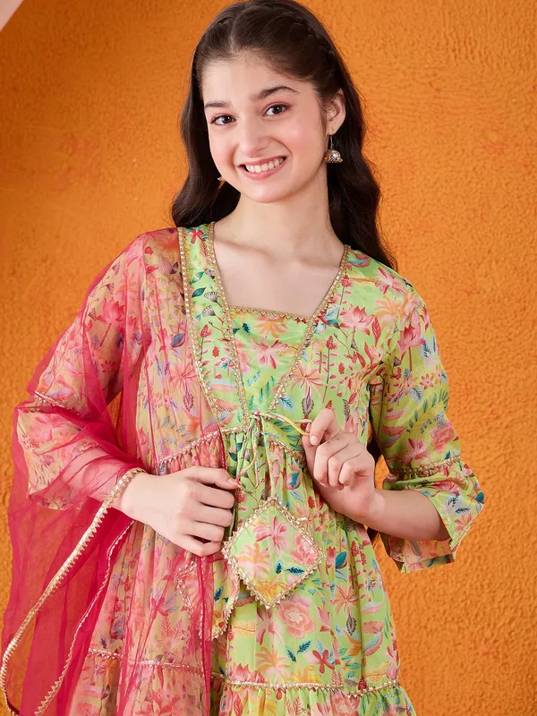 Cherry_&_Jerry_Green_Chinon_Silk_Kurta_Set_With_Dupatta