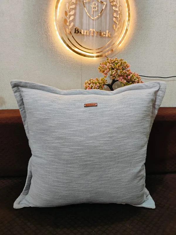 Throw_Chushion-Decorative_Cushions_For_Sofas_And_Beds
