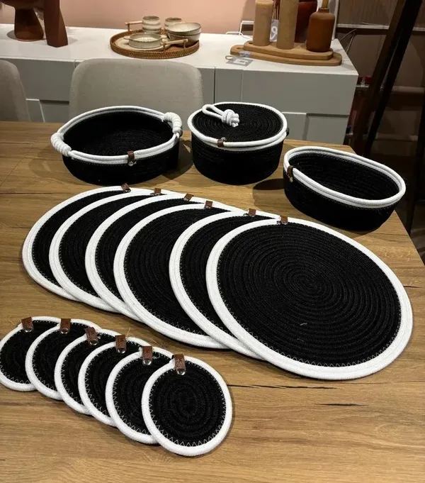 Black_Timeless_Weave_Dining