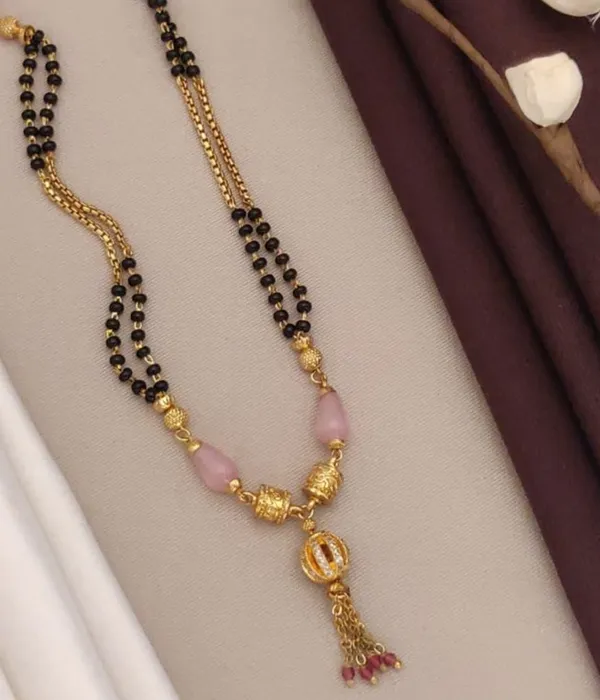 Modern_Style_Mangalsutra_with_Elegant_Pendant_and_crystal_bead_for_Women