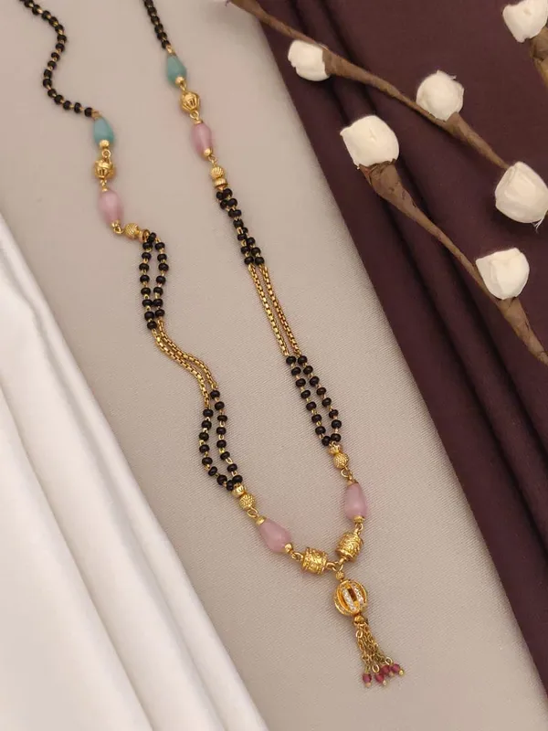 Modern_Style_Mangalsutra_with_Elegant_Pendant_and_crystal_bead_for_Women