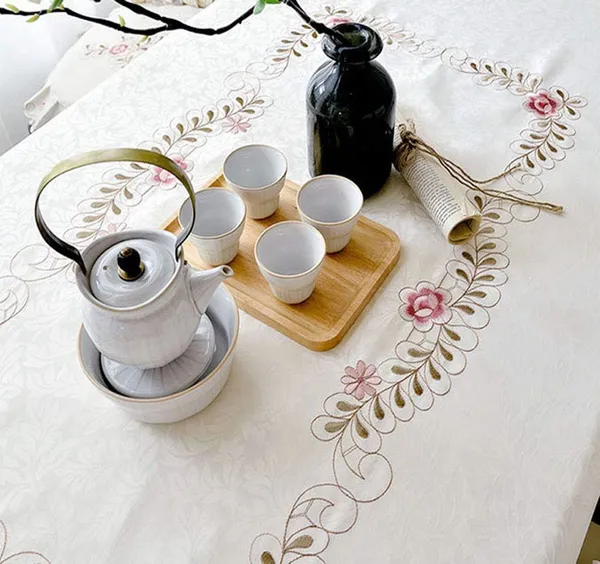 Elegant_Satin_Embroidery_Design,_8_Seater_Rectangular_Dining_Table_Cover_(Size-108"_x_60"_Inches)