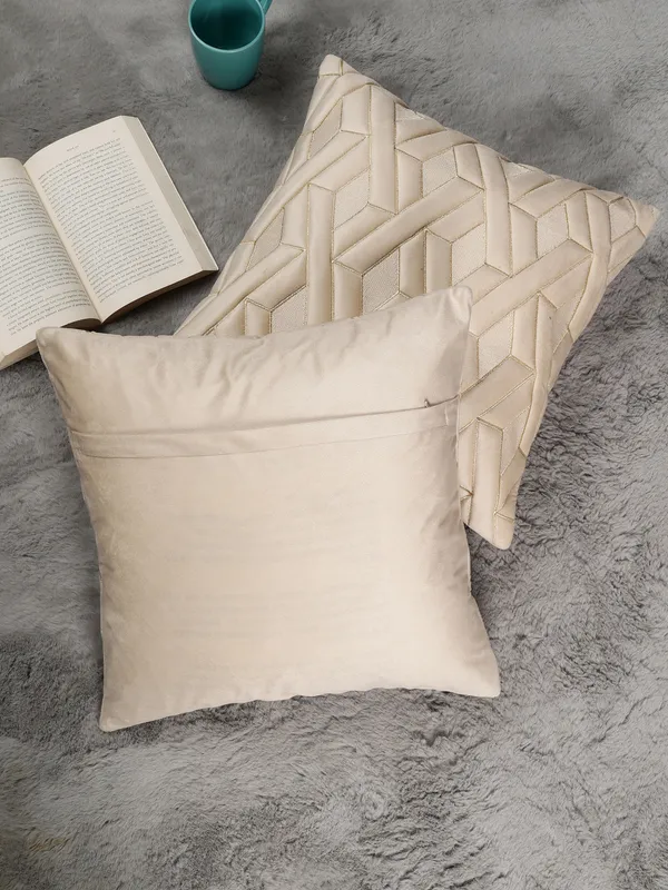 Decorative_Geaometric_EYE_Design_Velvet_Cushion_Covers,_Pack_of_1_Piece_(12x12_inch.)_Cream_Color