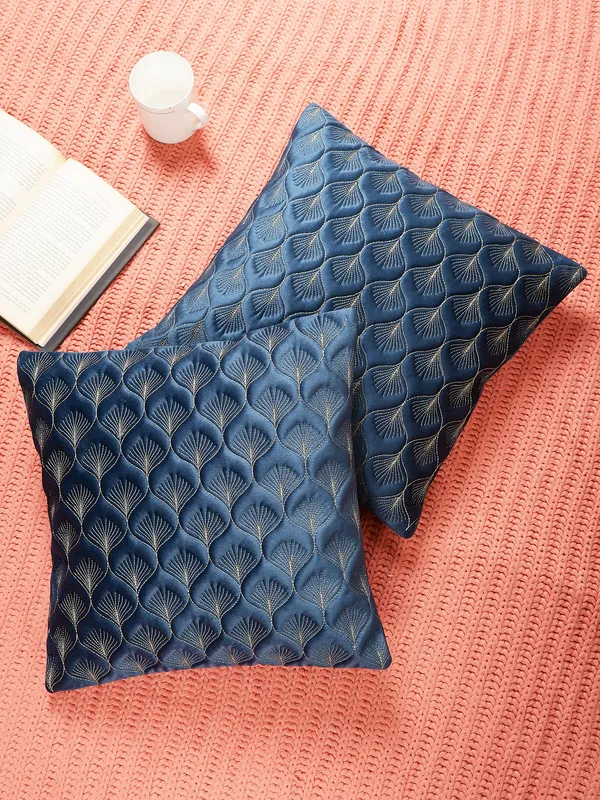 Elegant_Feather_Design_Velvet_Cushion_Covers,_Pack_of_2_Piece_(12x12_inch.)_Blue_Color