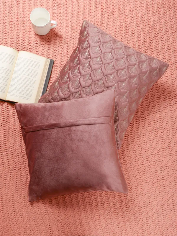 Elegant_Feather_Design_Velvet_Cushion_Covers,_Pack_of_5_Piece_(12x12_inch.)_Gajari_Color