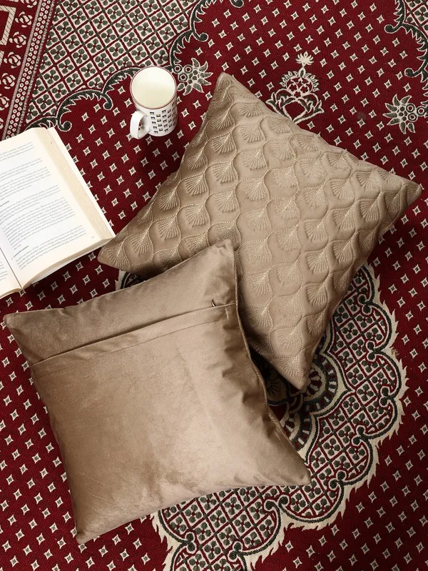 Elegant_Feather_Design_Velvet_Cushion_Covers,_Pack_of_2_Piece_(12x12_inch.)_Mouse_Color