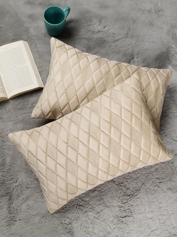 Modern_Diamond_Shaped_Golden_Thread_Embroidery_Design_Rectangular_Velvet_Cushion_Covers,_Pack_of_1_Piece_(12x18_inch.)_Cream_Color