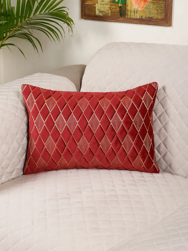 Modern_Diamond_Shaped_Golden_Thread_Embroidery_Design_Rectangular_Velvet_Cushion_Covers,_Pack_of_1_Piece_(12x18_inch.)_Maroon_Color