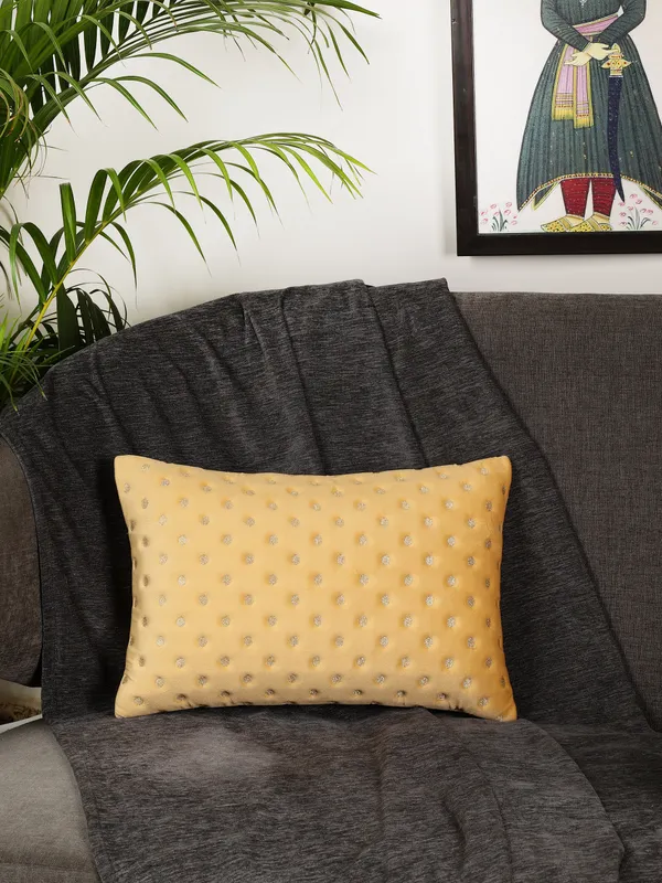 Modern_Dot_Design_Rectangular_Velvet_Cushion_Covers,_Pack_of_1_Piece_(12x18_inch.)_Yellow_Color