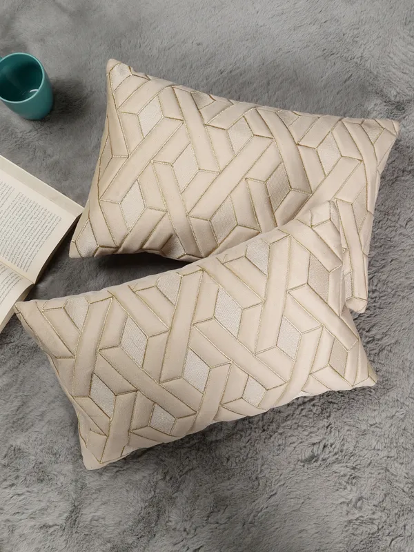 Decorative_Geaometric_EYE_Design_Rectangular_Velvet_Cushion_Covers,_Pack_of_1_Piece_(12x18_inch.)_Cream_Color
