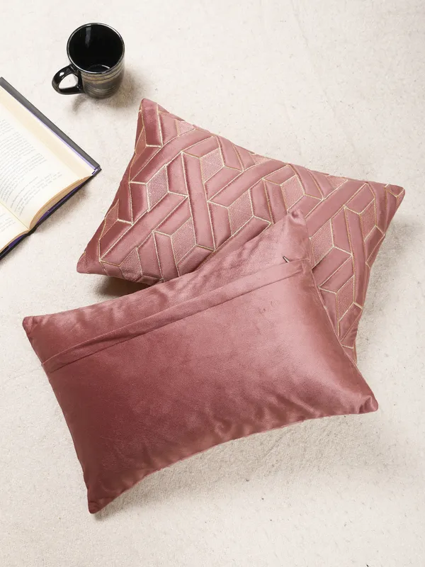 Decorative_Geaometric_EYE_Design_Rectangular_Velvet_Cushion_Covers,_Pack_of_1_Piece_(12x18_inch.)_Gajari_Color