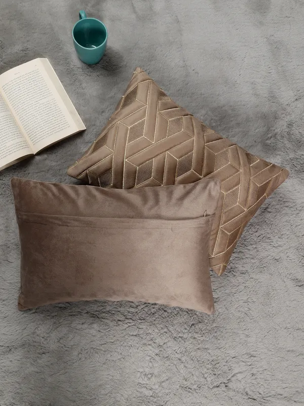 Decorative_Geaometric_EYE_Design_Rectangular_Velvet_Cushion_Covers,_Pack_of_5_Piece_(12x18_inch.)_Mouse_Color