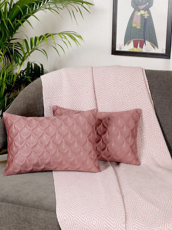 Elegant_Feather_Design_Rectangular_Velvet_Cushion_Covers,_Pack_of_2_Piece_(12x18_inch.)_Gajari_Color