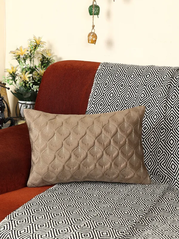 Elegant_Feather_Design_Rectangular_Velvet_Cushion_Covers,_Pack_of_1_Piece_(12x18_inch.)_Mouse_Color