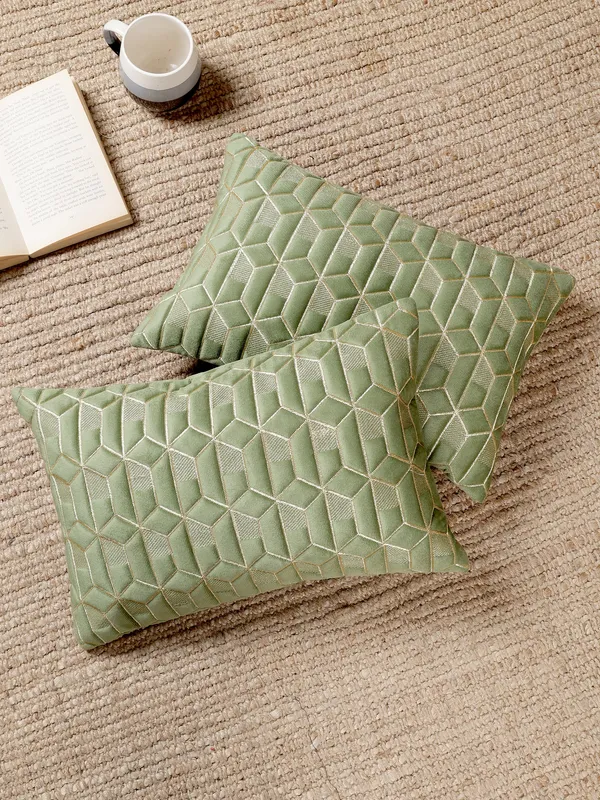 Attractive_Hexa_Design_Rectangular_Velvet_Cushion_Covers,_Pack_of_5_Piece_(12x18_inch.)_Green_Color