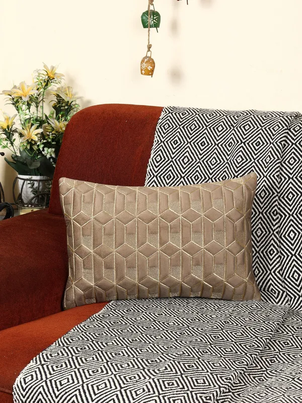 Attractive_Hexa_Design_Rectangular_Velvet_Cushion_Covers,_Pack_of_1_Piece_(12x18_inch.)_Mouse_Color