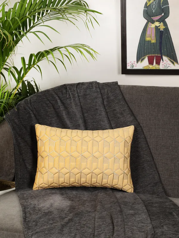 Attractive_Hexa_Design_Rectangular_Velvet_Cushion_Covers,_Pack_of_1_Piece_(12x18_inch.)_Yellow_Color