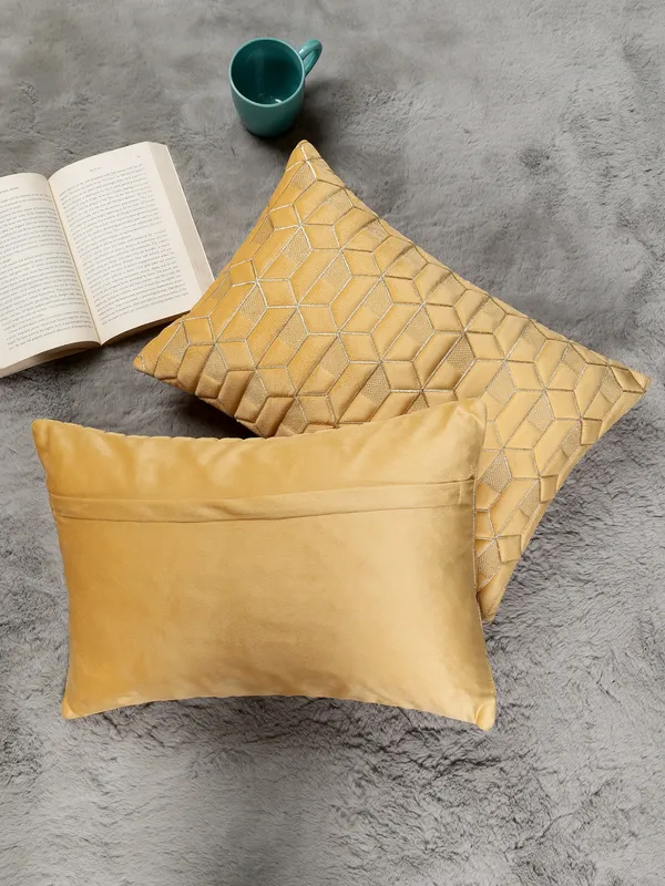 Attractive_Hexa_Design_Rectangular_Velvet_Cushion_Covers,_Pack_of_5_Piece_(12x18_inch.)_Yellow_Color