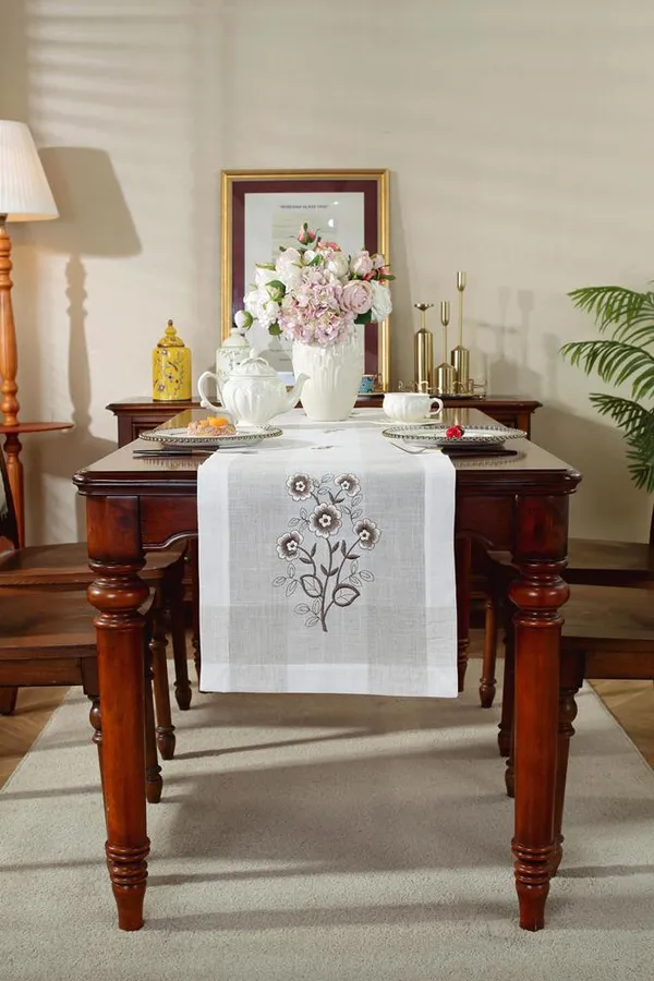 Beautiful_Linen_Sunflower_Design_Rectangular_Dining_Table_Runner_(Size-70"_x_15"_Inches)