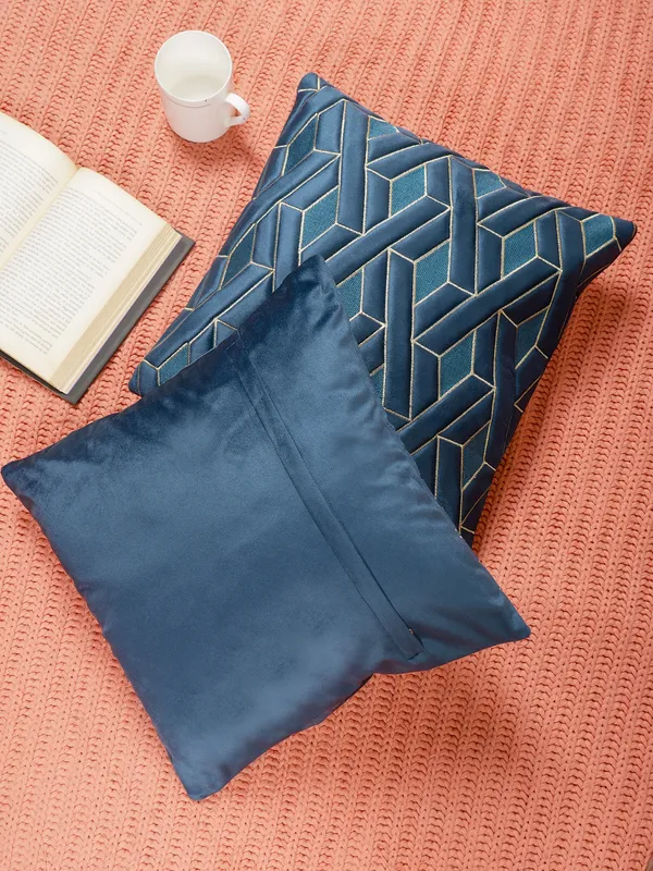 Decorative_Geaometric_EYE_Design_Velvet_Cushion_Covers,_Pack_of_1_Piece_(16x16_inch.)_Blue_Color