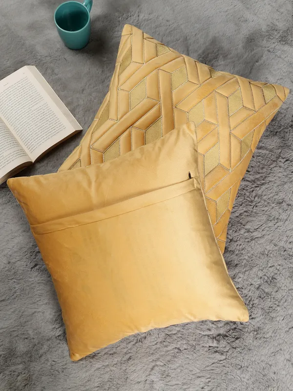 Decorative_Geaometric_EYE_Design_Velvet_Cushion_Covers,_Pack_of_1_Piece_(16x16_inch.)_Yellow_Color