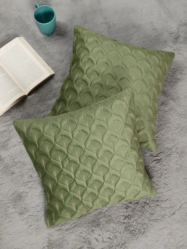 Elegant_Feather_Design_Velvet_Cushion_Covers,_Pack_of_5_Piece_(16x16_inch.)_Green_Color