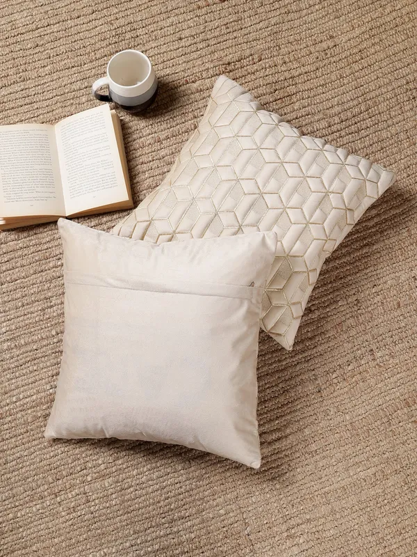Attractive_Hexa_Design_Velvet_Cushion_Covers,_Pack_of_1_Piece_(16x16_inch.)_Cream_Color