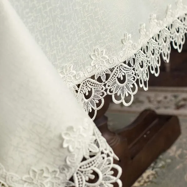 Attractive_&_Premium_Plain_Lace_Design,_4_Seater_Round_Dining_Table_Cover_(Size-60"_Inches_Round)