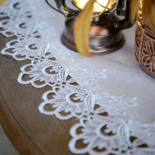 Attractive_&_Premium_Plain_Lace_Design,_4_Seater_Round_Dining_Table_Cover_(Size-60"_Inches_Round)