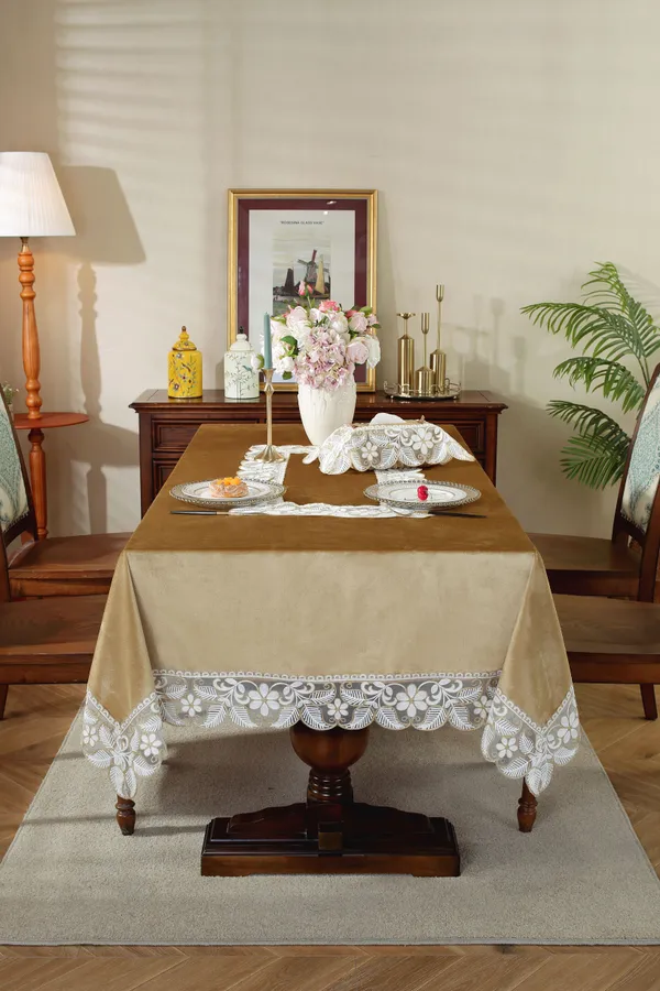 Golden_Velvet_Lace_Embroidery_Design_Table_Cover