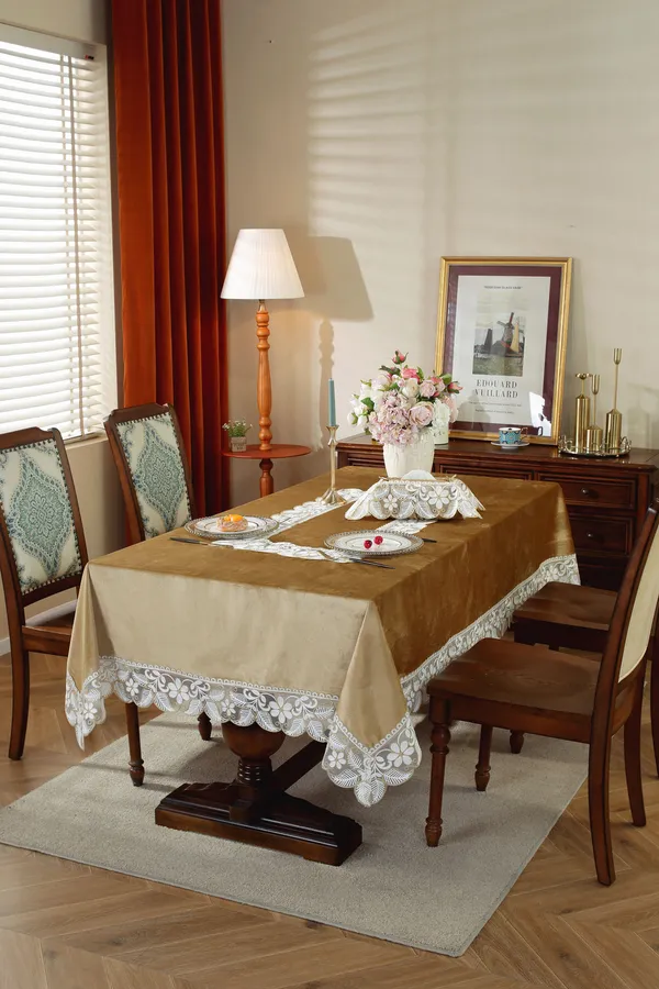 Golden_Velvet_Lace_Embroidery_Design_Table_Cover