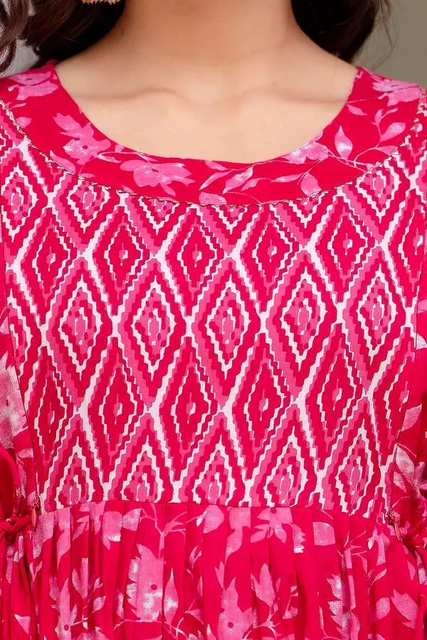 Red_Printed_Flower_Maternity_Kurta_|_Pure_Cotton_Feeding/Maternity_Kurta_For_Her_By_Vaani_Fashions