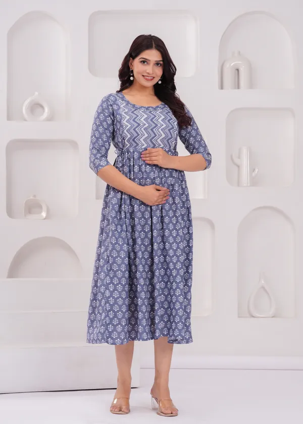Chevron_Pattern_Blue_Floral_Printed_Maternity_Kurta_|_Pure_Cotton_Rayon_Feeding/Maternity_Kurta_For_Her_By_Vaani_Fashions