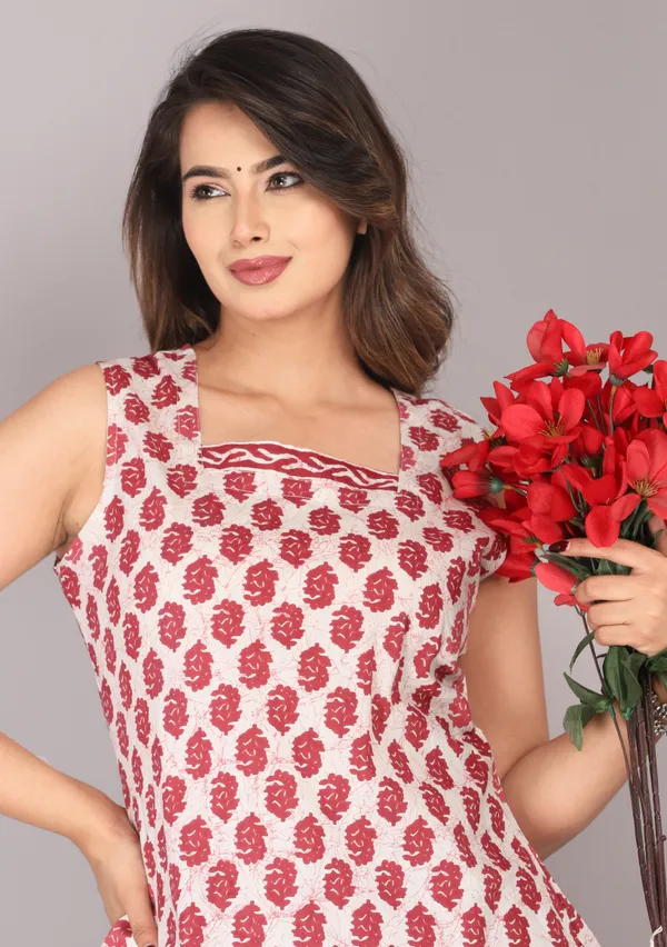 Red_Paisley_Printed_Pure_Cotton_Nightsuit_and_Loungewear_(Top_&_Shorts_Set)