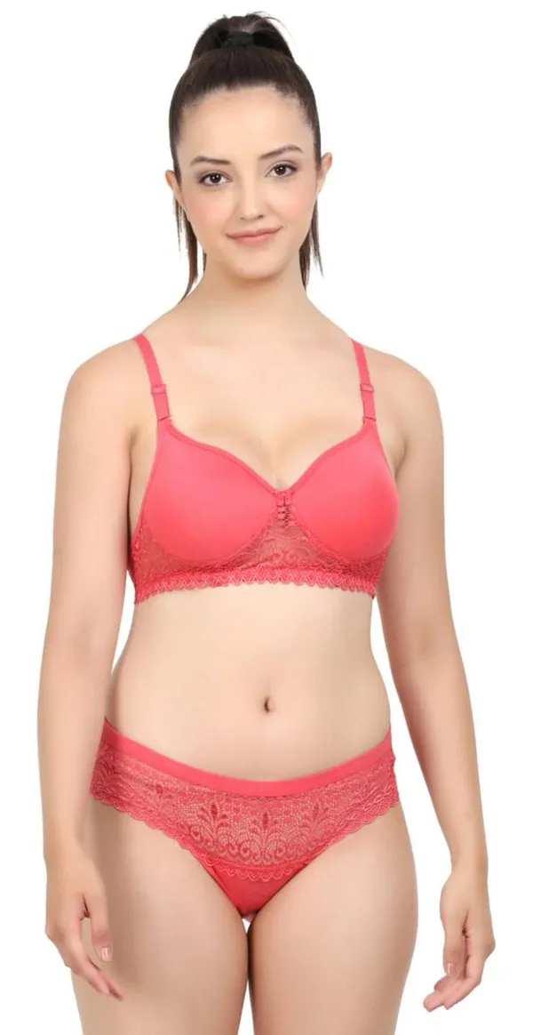 https://d1311wbk6unapo.cloudfront.net/NushopCatalogue/tr:f-webp,w-600,fo-auto/664713d4fb4676be02fa70c9/cat_img/Women_Red_lace_lingerie_set_YH0RZH3GE8_2024-08-31_1.jpeg__Peach & Cherie