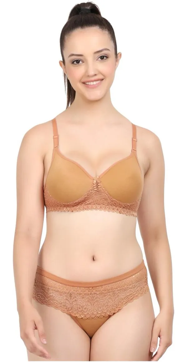 https://d1311wbk6unapo.cloudfront.net/NushopCatalogue/tr:f-webp,w-600,fo-auto/664713d4fb4676be02fa70c9/cat_img/Womens_Beige_lace_lingerie_set_QTGZF3YV1Q_2024-08-31_1.jpeg__Peach & Cherie