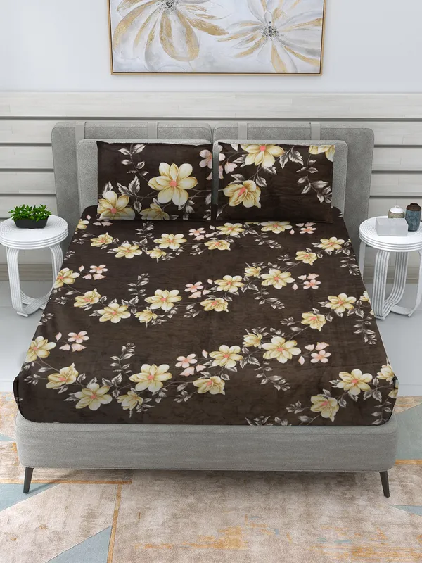 Floral_Brown__Soft,_Warm_&_Comfortable_Woolen_Bedsheet_For_Double_Bed_With_2_Pillow_Cover
