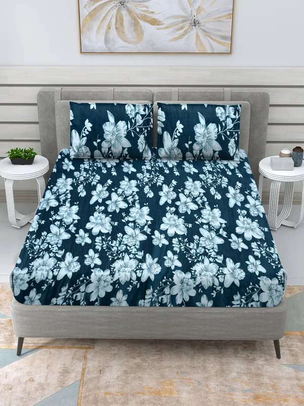 Floral_White_&Green__Soft,_Warm_&_Comfortable_Woolen_Bedsheet_For_Double_Bed_With_2_Pillow_Cover
