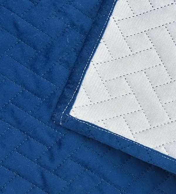 Blue_Velvet_Quilted_Table_Runner