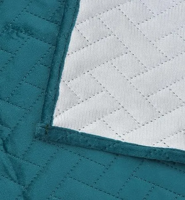 Cyan_Velvet_Quilted_Table_Runner